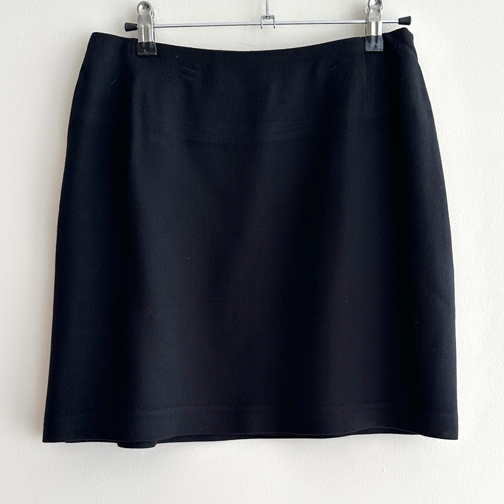 County Seat Jeanswear Classic Black Junior’s Wool Vintage Mini Skirt, Size 5/6